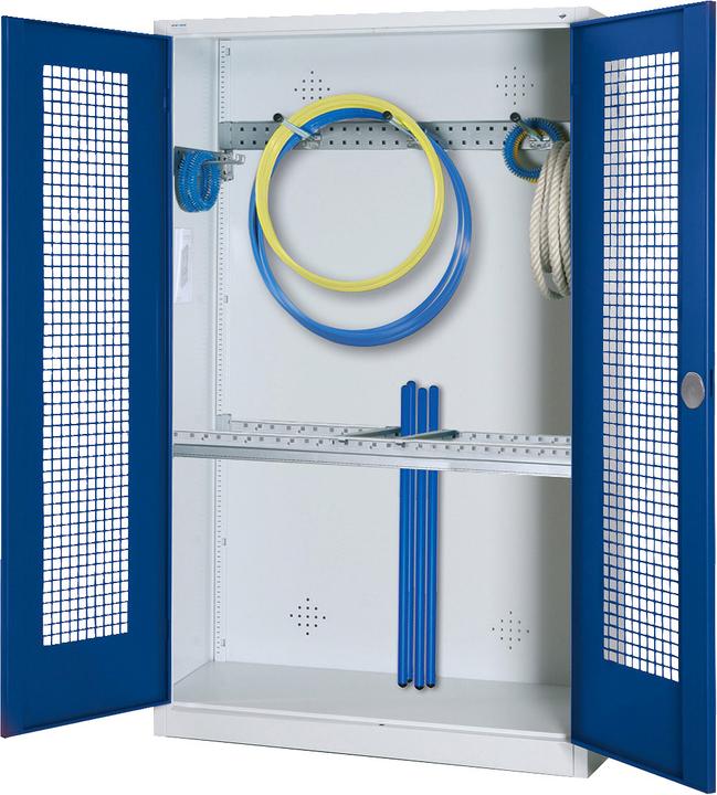 C+P Modul-Sportgeräteschrank mit Grundausstattung (HxBxT: 195x120x50 cm, mit Lochblech-Flügeltüren)