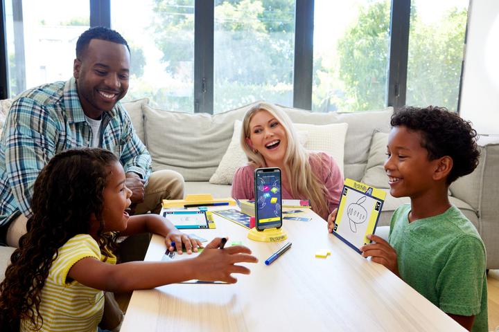Actual product image Mattel Games Pictionary (German)