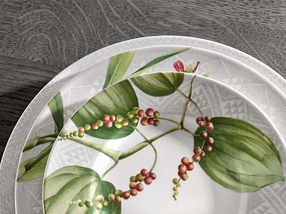 Actual product image Villeroy & Boch Malindi Coffee Cup, tableware made of fine Premium Bone Porcelain in green and red, 200 (200 ml, 1 x)