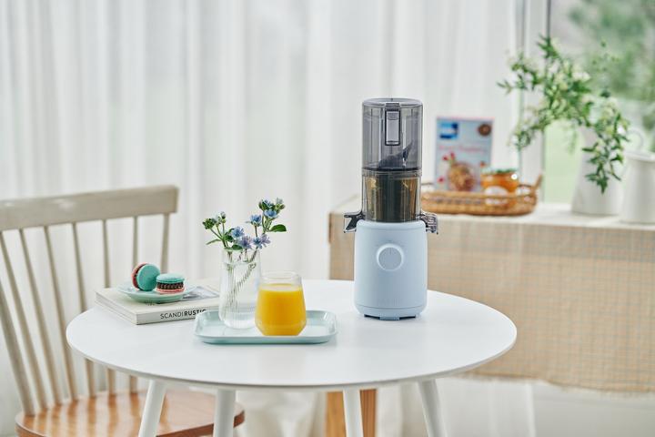 Immagine prodotto Hurom H310A-BEC04BL Spremiagrumi per frutta e verdura, blu