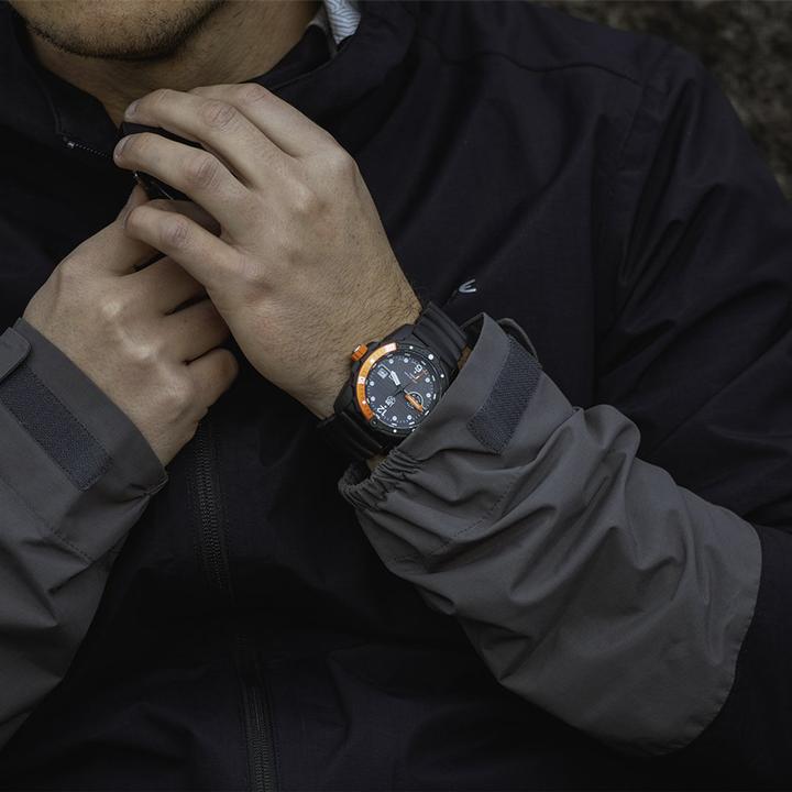 Produktbild Luminox Bear Grylls Survival (Swiss Made, Analoguhr, 42 mm)