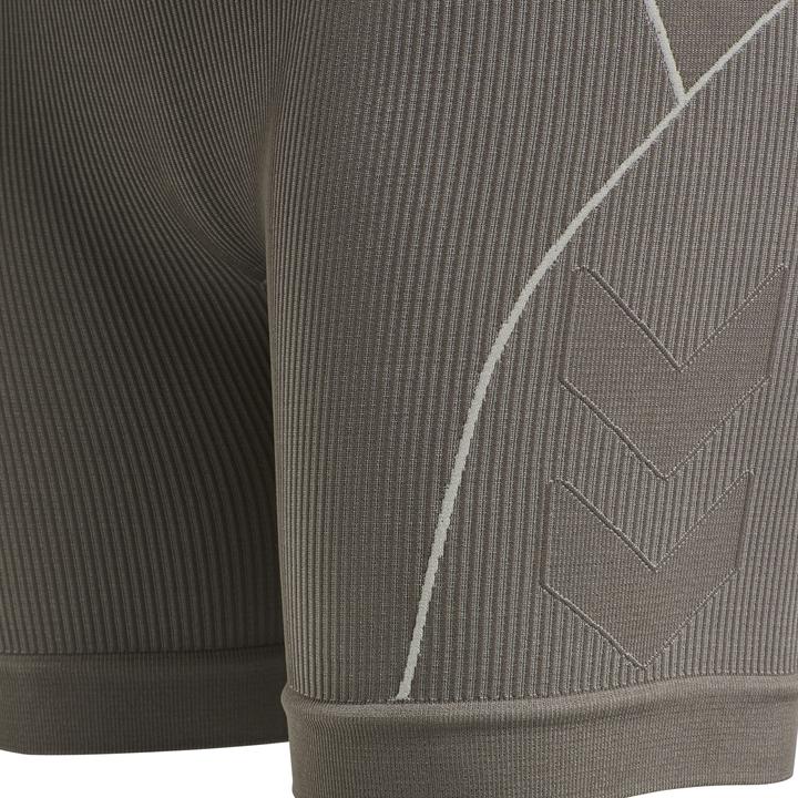 Actual product image hummel Hmlte Christel Seamless Shorts (XL)