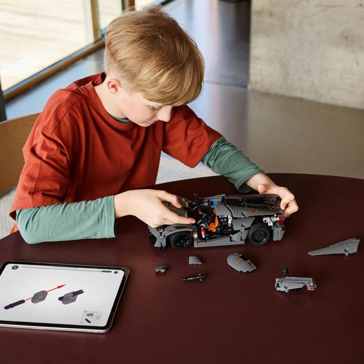 Actual product image LEGO Koenigsegg Jesko Absolut super sports car (42173, LEGO Technic)