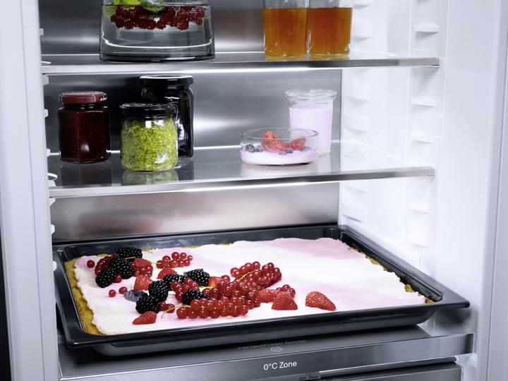 Actual product image Miele K 7674 E (238 l)