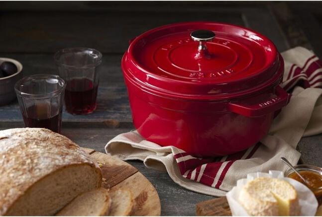 Actual product image Staub Cocotte (24 cm, Casserole + Stewpot, Cast iron)