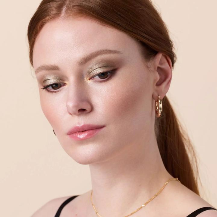 Actual product image Catrice Pure Volume (010 Burgundy Brown)