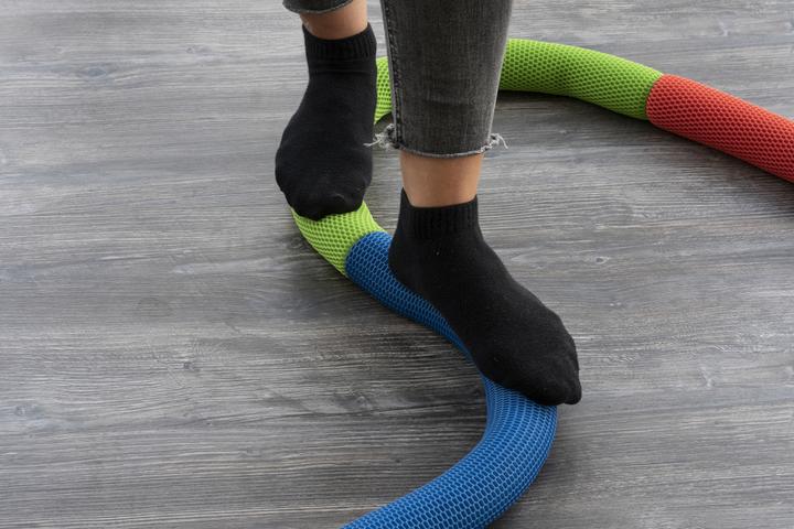 Actual product image Beluga Balancing snake, large