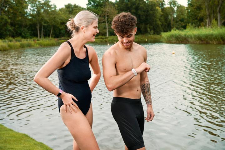 Productafbeelding Fitbit Lading 6, zilver (36.73 mm)