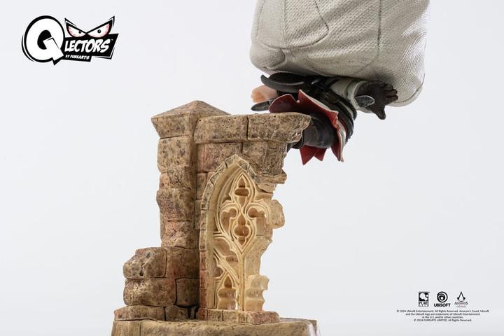 Actual product image Pure Arts Assassin's Creed Qlectors PVC Statue Ezio Leap of Faith 15 cm