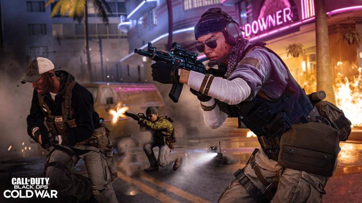 Immagine prodotto Activision Call of Duty: Black Ops Guerra fredda (Xbox Series X, Xbox One X, FR)