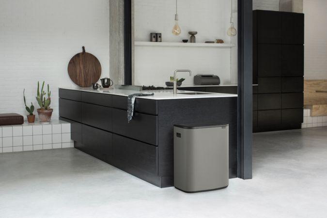 Image du produit Brabantia Poubelle de recyclage Bo Touch Bin 60 litres, Mineral Concrete Grey (60 l)