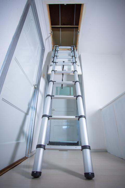 Produktbild Batavia Teleskopische Dachbodenleiter (Teleskopleiter, 285 cm)