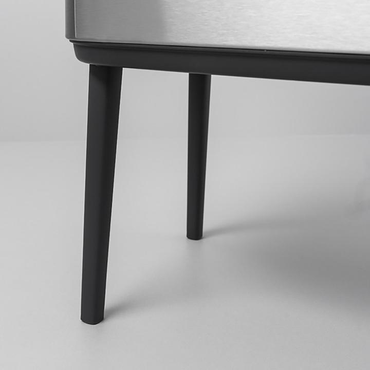 Produktbild Brabantia Mülleimer zur Trennung mit Knopf, silber (31 62 27) (34 l)
