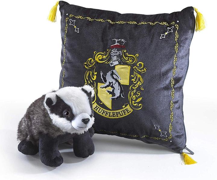 Actual product image Noble Collection Harry Potter: Hufflepuff with badger (34 cm)