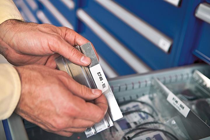 Immagine prodotto Dymo Stampante di etichette Rhino 4200 a trasferimento termico senza fili QWERTY (180 dpi)