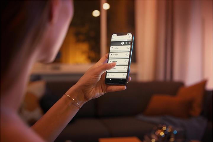Produktbild Philips Hue White Ambiance (E27, 15 W, 1600 lm, 1 x, F)