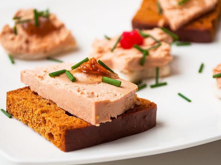 Image du produit Smartbox Croisière gourmande sur la Seine avec amuse-bouche, plat et dessert pour 2 (2 pers.)