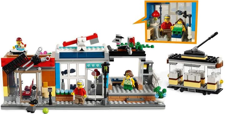 Actual product image LEGO Townhouse with pet shop Café (31097, LEGO Creator 3-in-1)