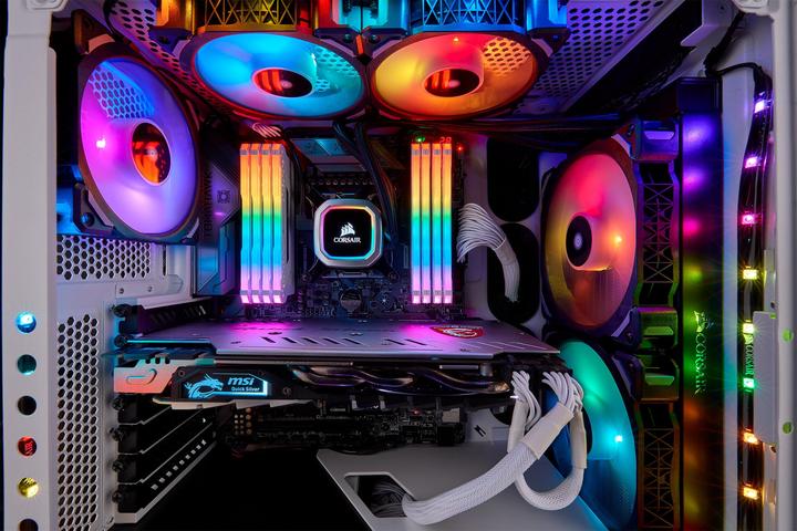 Image du produit Corsair H115i RGB Platine