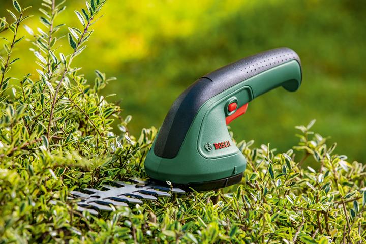 Actual product image Bosch Home & Garden EasyShear (Cordless hedgecutters)