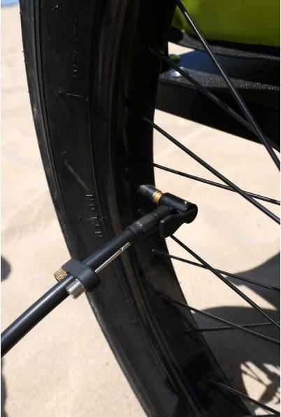 Actual product image Michelin Battery air pump digital 10 bar