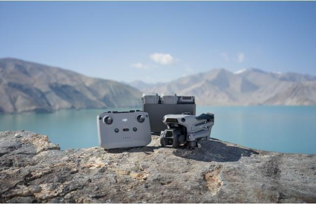 Actual product image DJI Air 3s Fly More Combo RC-N3 (45 min, 724 g, 50 Mpx)