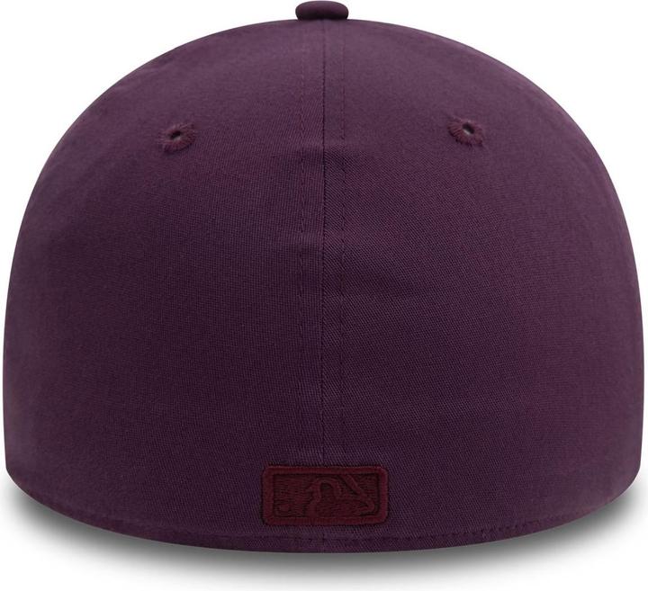 Actual product image New Era 39Thirty Stretch Cap New York Yankees purple - M/L (M/L)