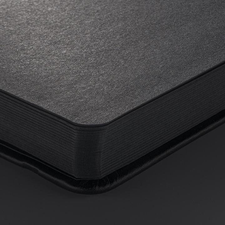 Actual product image Sakura Sketch Notebook (A4, Plain)