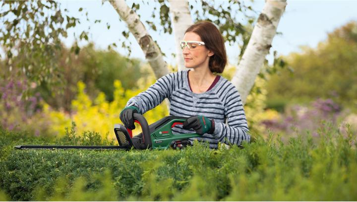 Produktbild Bosch Home & Garden UniversalHedgeCut 18V-50 (Akkuheckenschere)