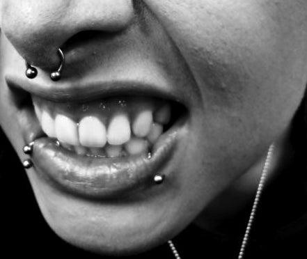 Actual product image Hermex Circular Barbell Piercing Stainless Steel with Zirconia - Blue (Stainless steel)