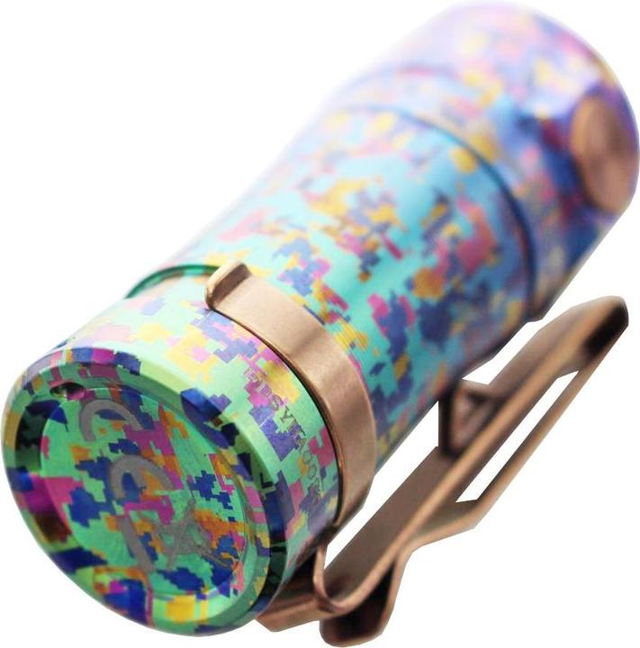 Immagine prodotto Fenix Torcia LED E16 Ti Titan con batteria agli ioni di litio e cavo di ricarica Micro-USB (5.10 cm, 650 lm)