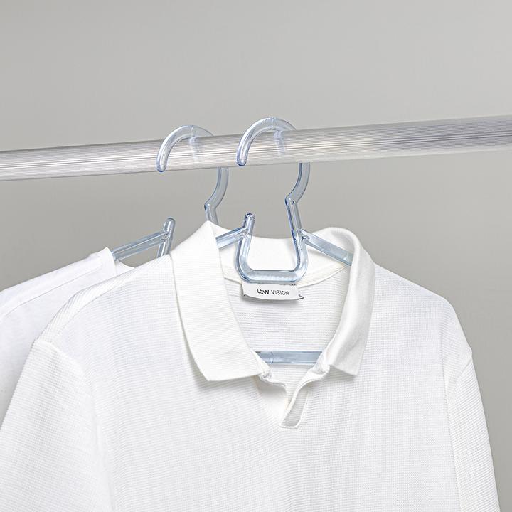 Actual product image DecoBella Set of 6 plastic clothes hangers - Transparent, robust and space-saving (6 x)