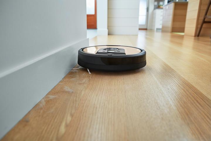 Actual product image iRobot Roomba 976