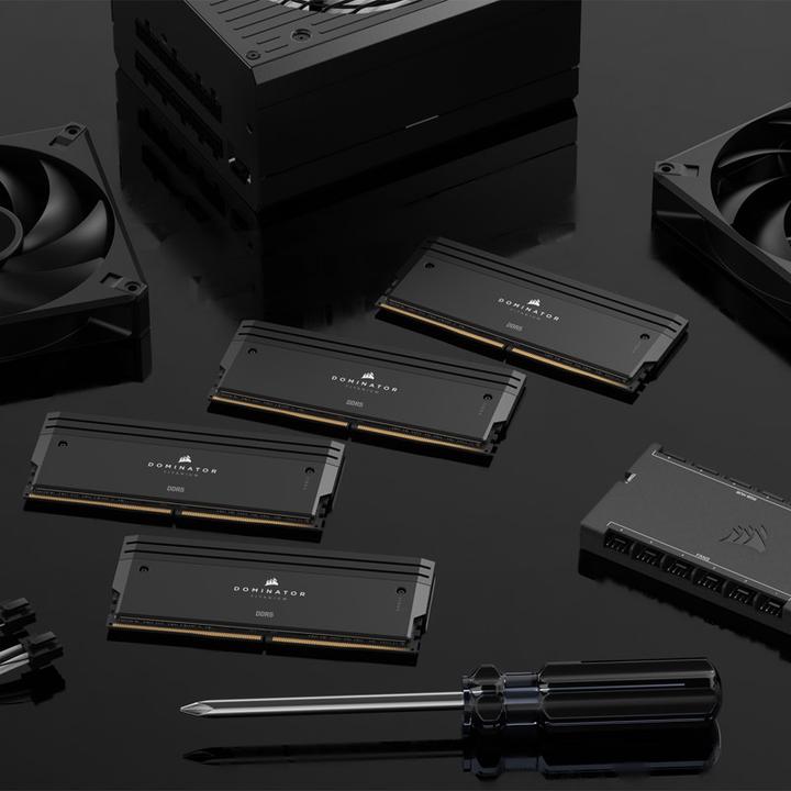 Actual product image Corsair DDR5, 6400MT/s 32GB 2x16GB DIMM, Unbuffered, 32-40-40-84, Std PMIC, XMP 3.0, DOMINATOR TITANIUM Blac (2 x 16GB, 6400 MHz, DDR5 RAM, DIMM)