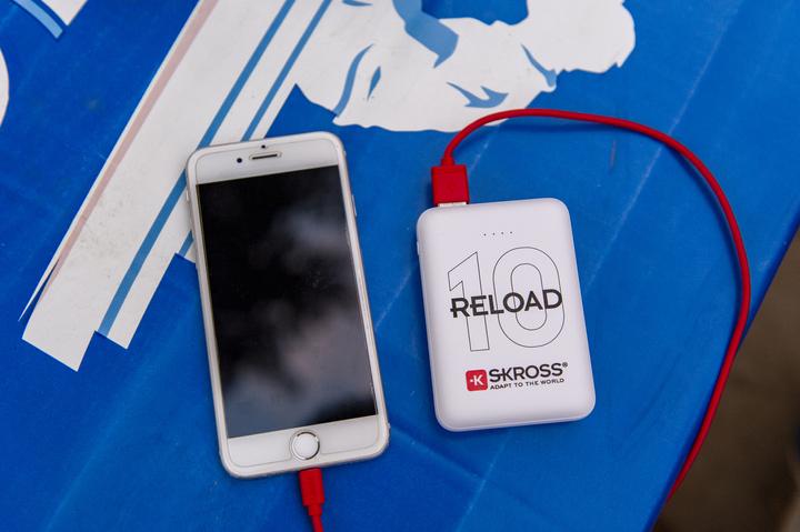 Produktbild Skross Reload 10 (10000 mAh, 10 W, 37.37 Wh)