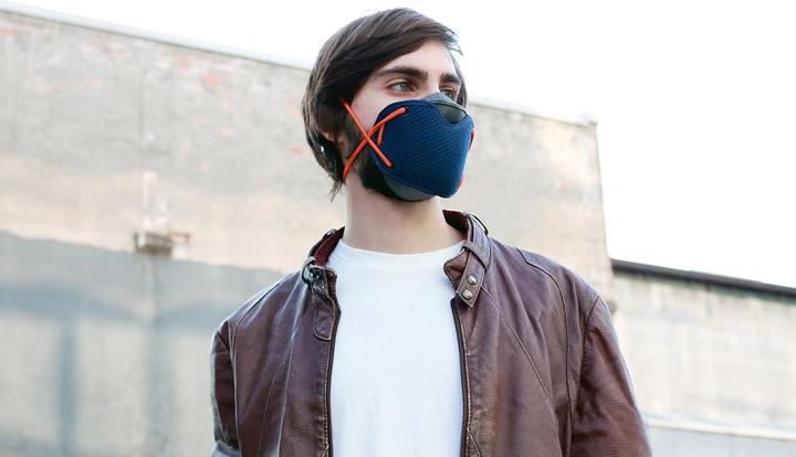 Actual product image Banale Protective Mask MKBA Orange & Blue (P2 R, 1 x)