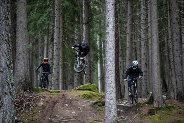 Produktbild ALPINA SPORTS Pikes Mips (56 - 59 cm)