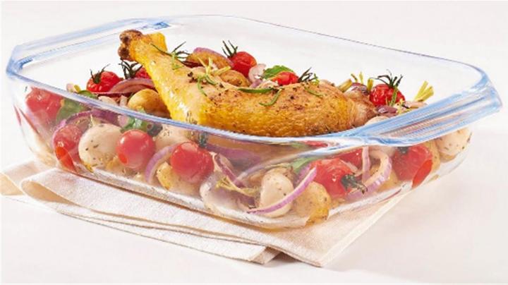 Actual product image Pyrex Classic