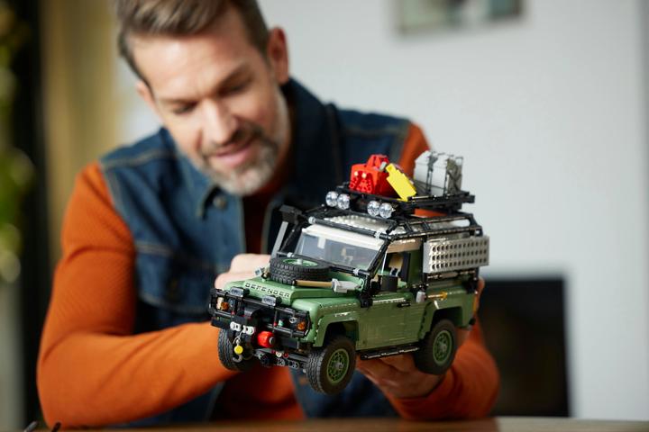Immagine prodotto LEGO Icone classiche Land Rover Defender 90 10317 (10317, LEGO Icons, Set LEGO rari)
