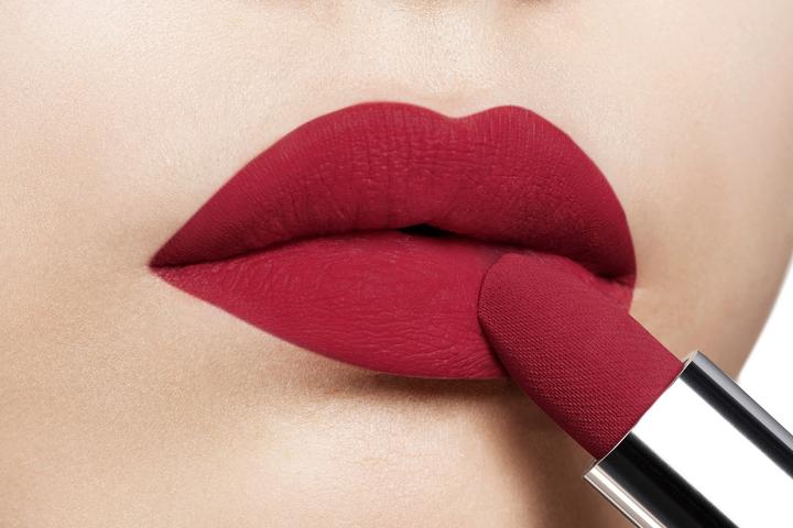 Actual product image Dior Rouge New Velvet 755 Int24 (755 Rouge Saga)