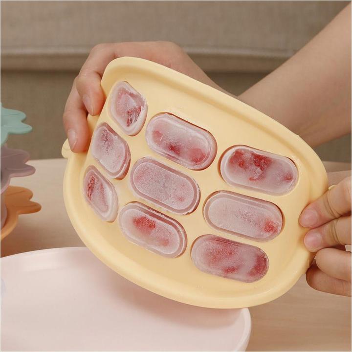 Actual product image Haakaa Ice cube mould - pea green
