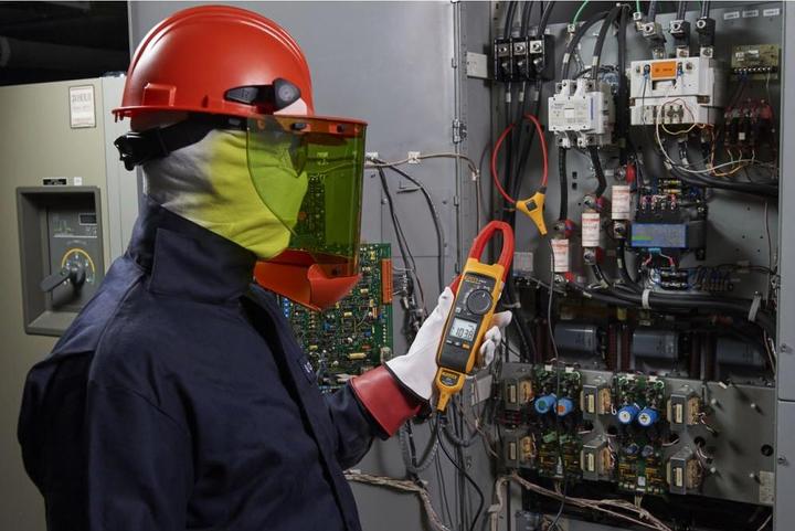 Image du produit Fluke Multimètre à main, pince de courant di (CAT III 1000V, CAT IV 600V)