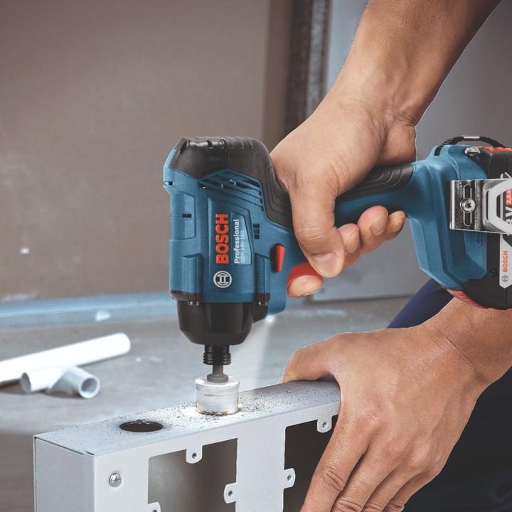 Produktbild Bosch Professional GDR 18V-160 Akku-Drehschlagschrauber (Akkubetrieb)