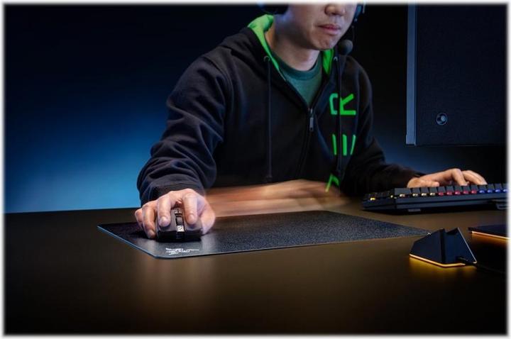 Actual product image Razer Acari (L)