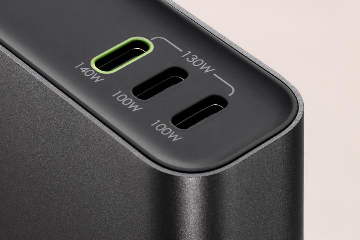 Produktbild mophie Powerstation Ultra, 25000 mAh, Schwarz (25000 mAh, 140 W)