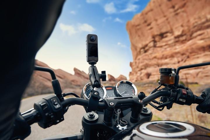 Actual product image Insta360 X3 Motorcycle Kit (30p, Wi-Fi, Bluetooth, NFC)