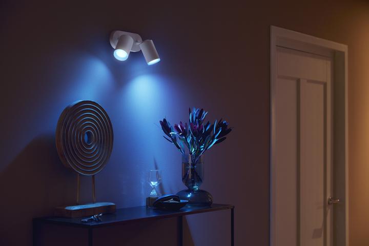 Produktbild Philips Hue Fugato Basis BT (700 lm, GU10)