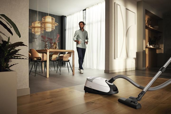 Actual product image Miele Complete C2 White Ecoline SFRP3