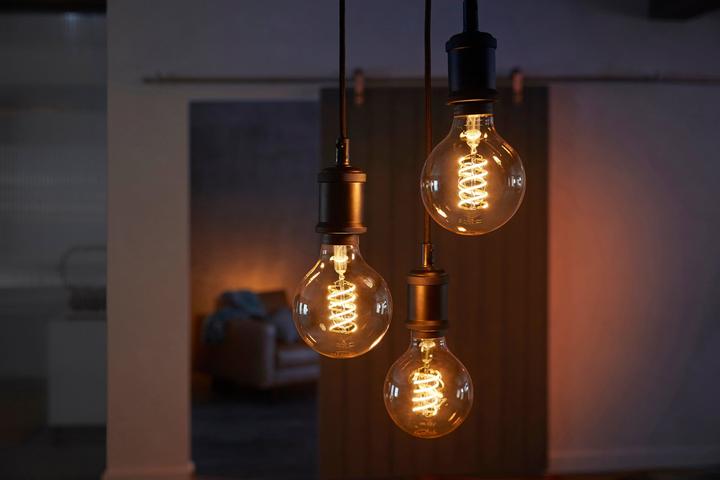 Immagine prodotto Philips Hue Tonalità Bianco BT (E27, 7 W, 550 lm, 1 x, G)