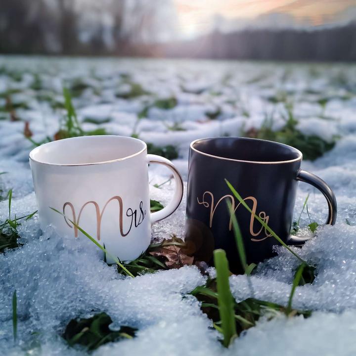 Produktbild Intirilife Kaffeetasse mit Goldrand und Aufschrift Mrs Hochzeit (300 ml, 1 x)